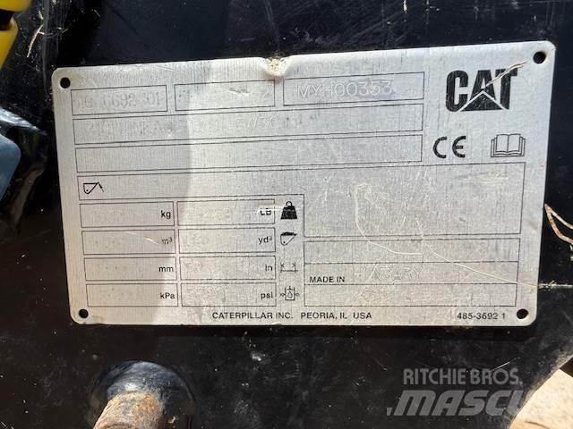 CAT 320-07 Roomikekskavaatorid