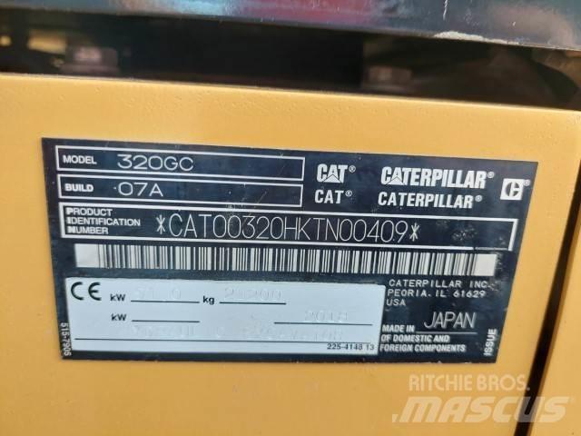 CAT 320GC Roomikekskavaatorid