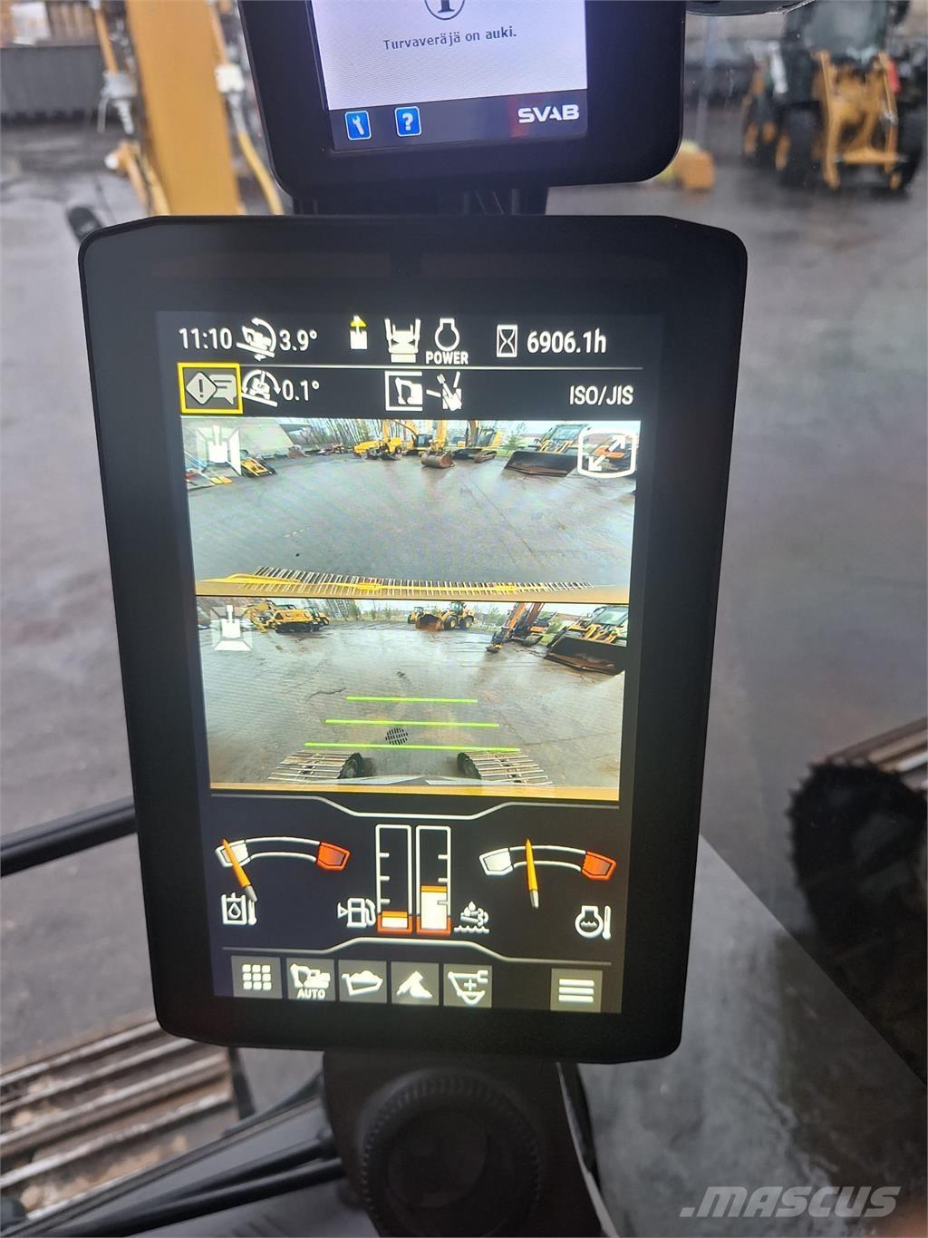 CAT 325 Roomikekskavaatorid