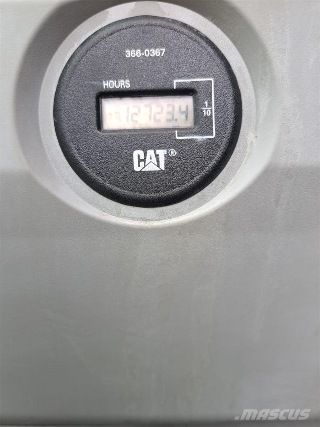 CAT 325F Roomikekskavaatorid