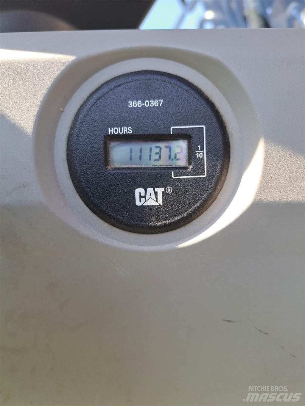 CAT 325F Roomikekskavaatorid