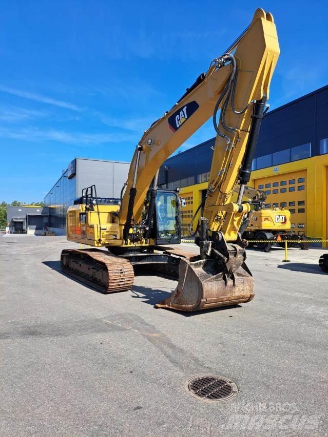 CAT 330F Roomikekskavaatorid