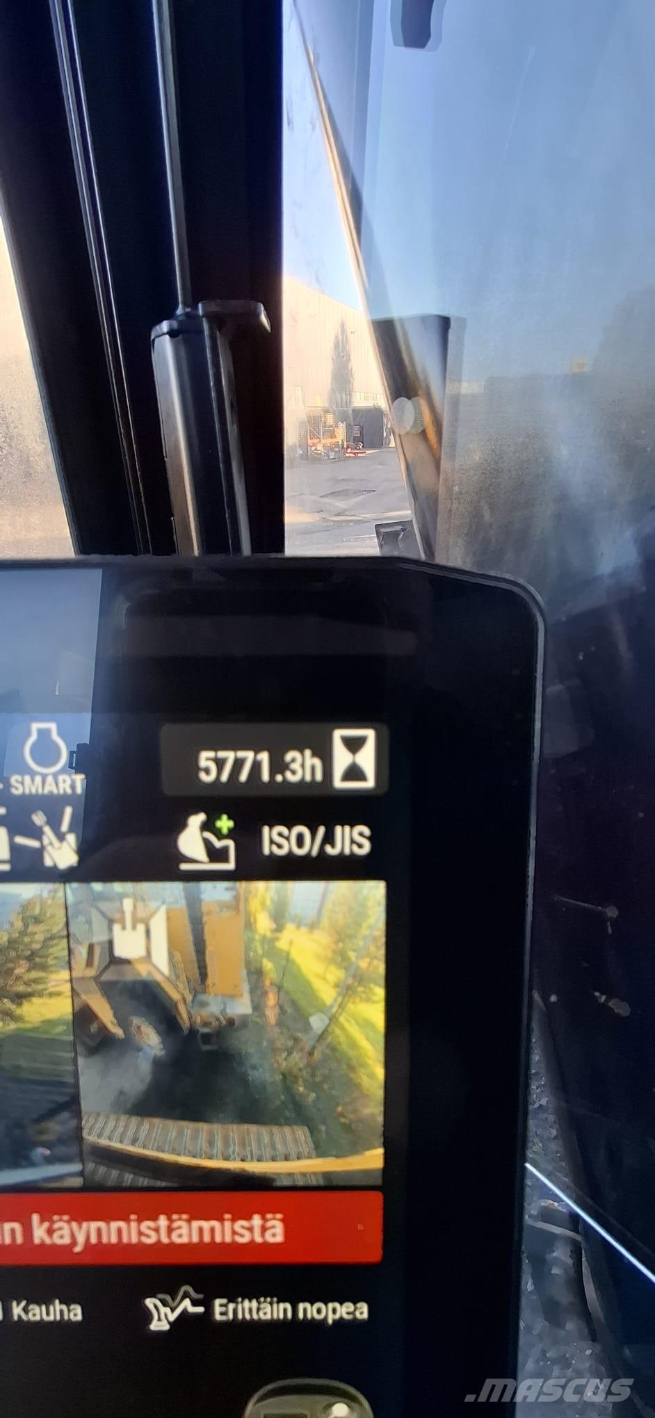 CAT 352 Roomikekskavaatorid