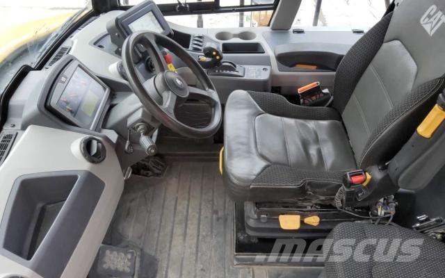 CAT 730-04A Liigendraamiga pinnaseveokid