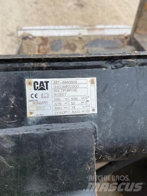 CAT 906 Rataslaadurid