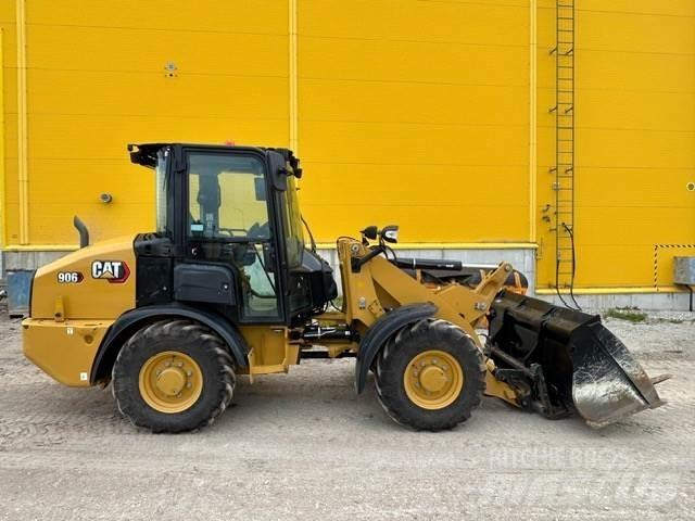 CAT 906-14 Rataslaadurid