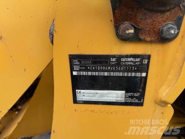 CAT 906M Rataslaadurid