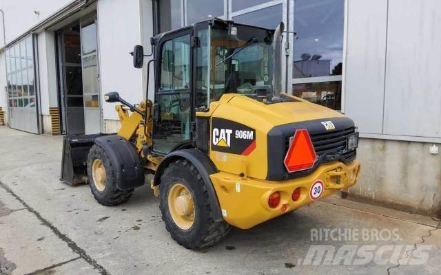 CAT 906M Rataslaadurid