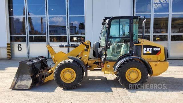 CAT 906M Rataslaadurid
