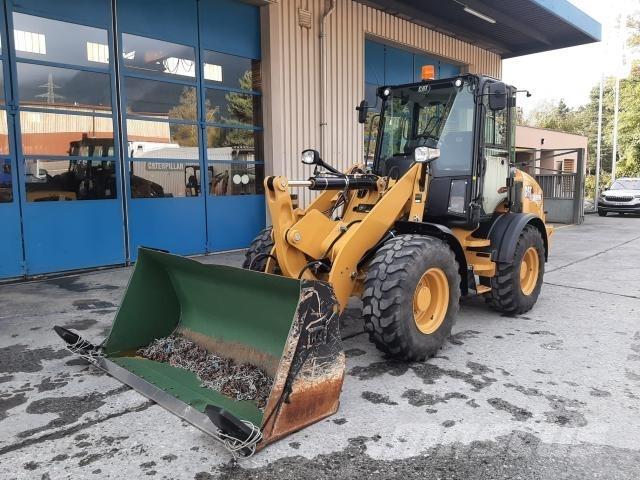 CAT 908M Rataslaadurid