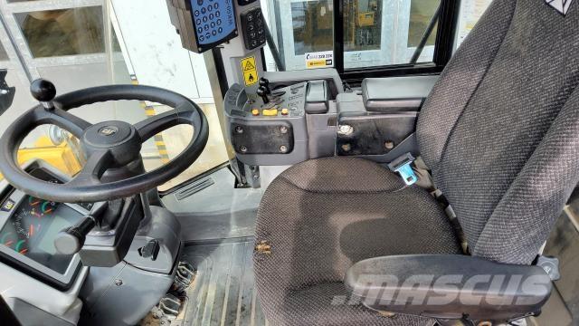 CAT 962K Rataslaadurid