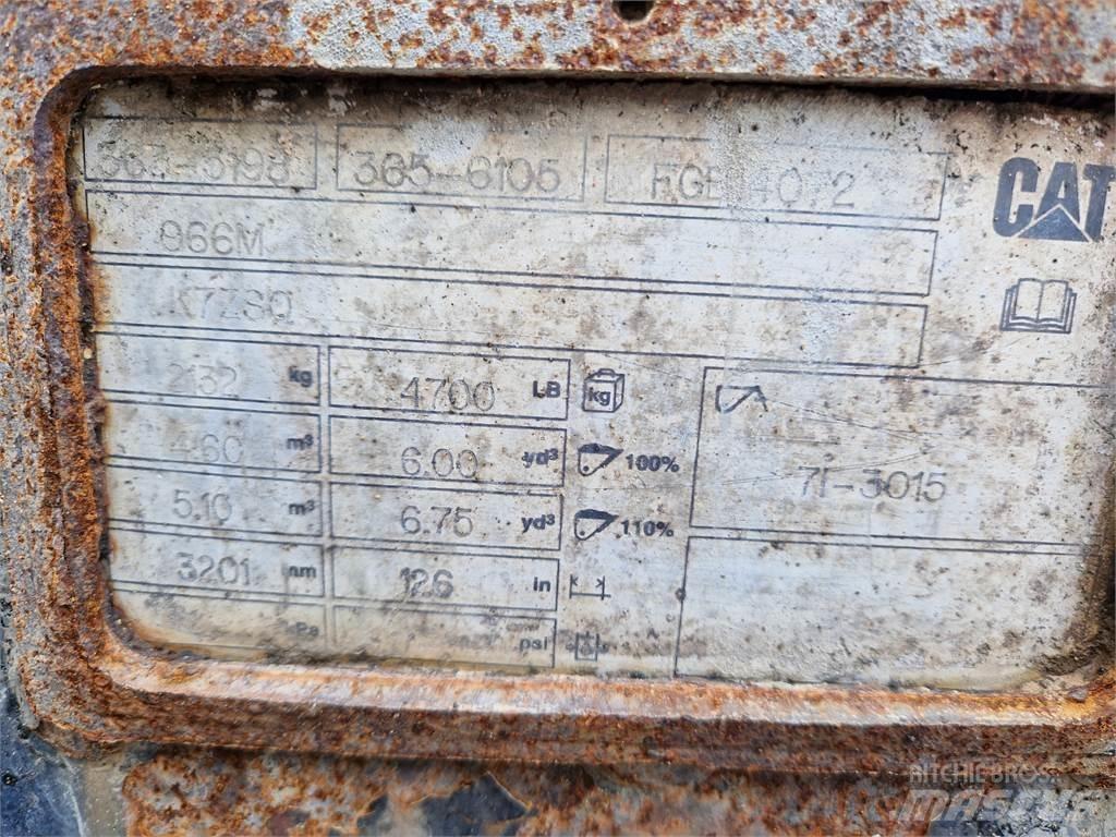 CAT 966 Rataslaadurid