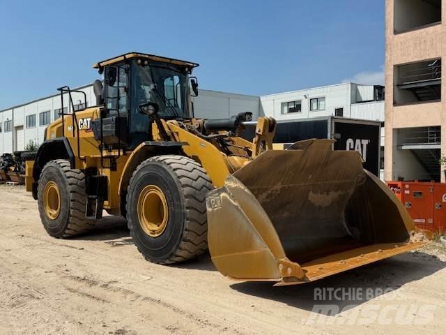 CAT 966 Rataslaadurid
