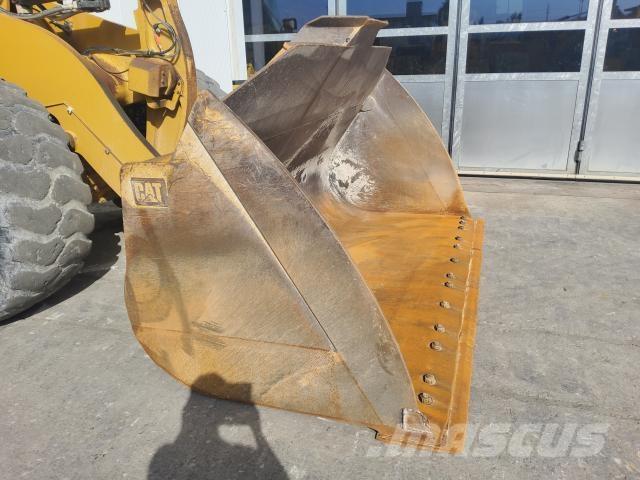 CAT 972M XE Rataslaadurid