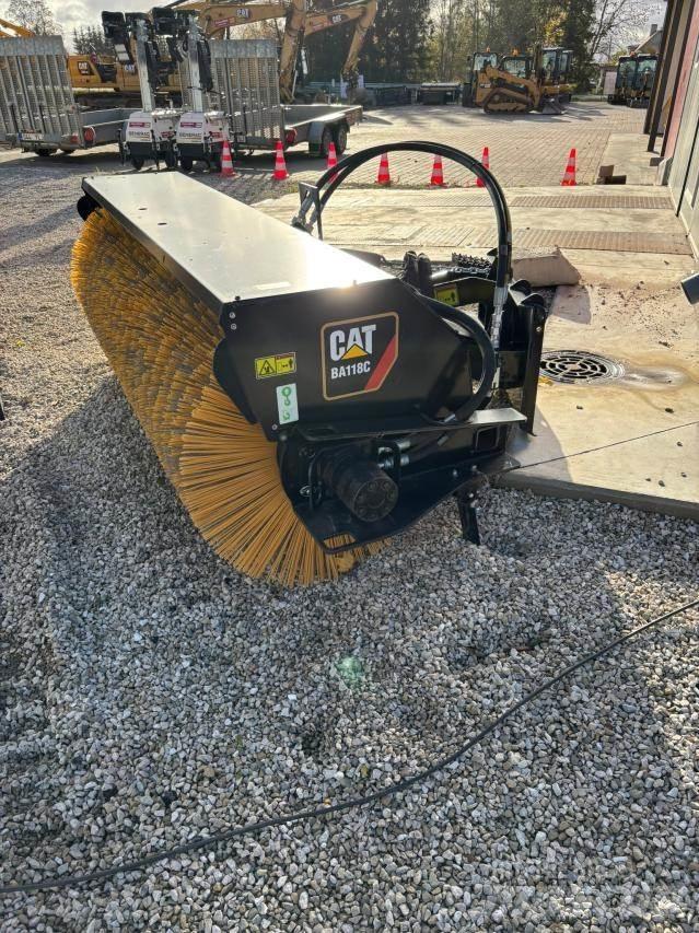 CAT Broom BA118C Kompaktlaadurid