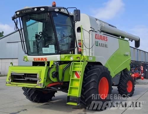 CLAAS Tucano 440 Teraviljakombainid