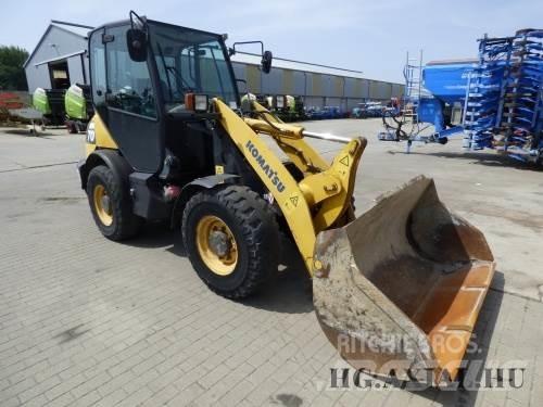 Komatsu 65 Rataslaadurid