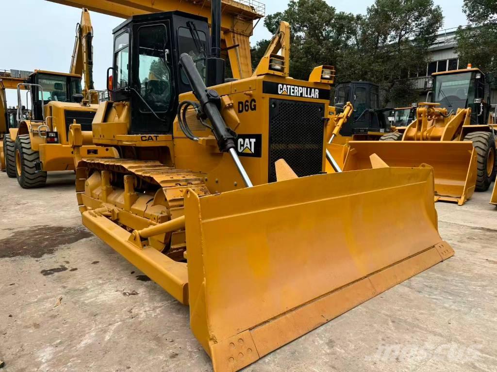 CAT D 6 G Buldooserid