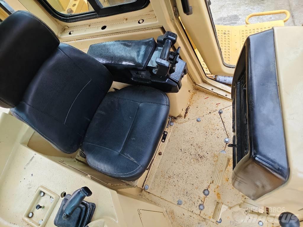 CAT D 7 R Buldooserid