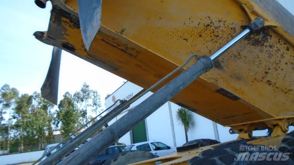 Volvo A 25 E Liigendraamiga pinnaseveokid