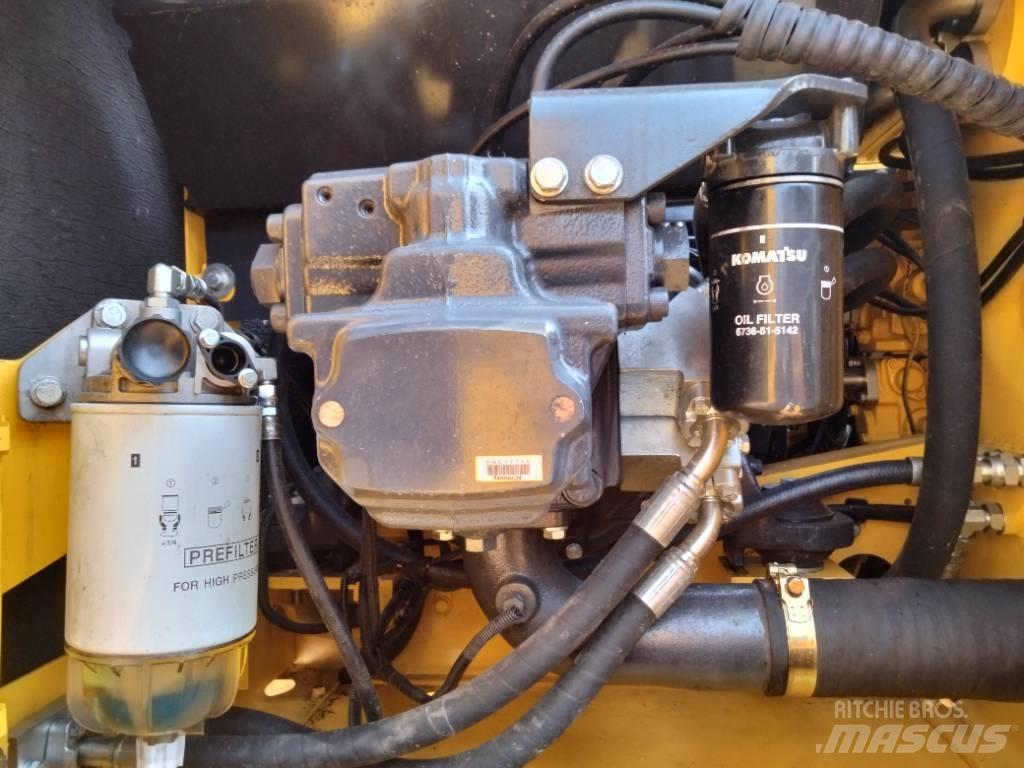 Komatsu PC 240 Roomikekskavaatorid