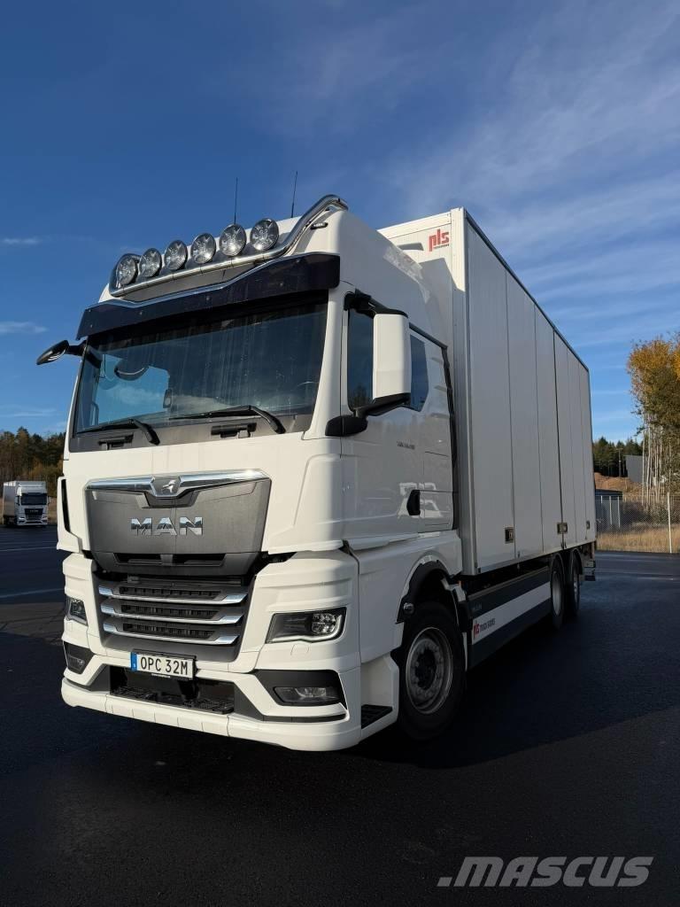 MAN 26.510 6X2-4 Furgoonautod