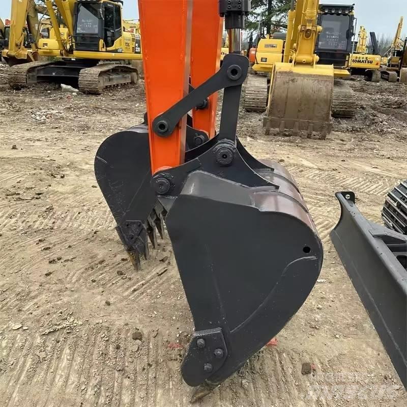 Doosan DX 80 Väikeekskavaatorid 7t-12t