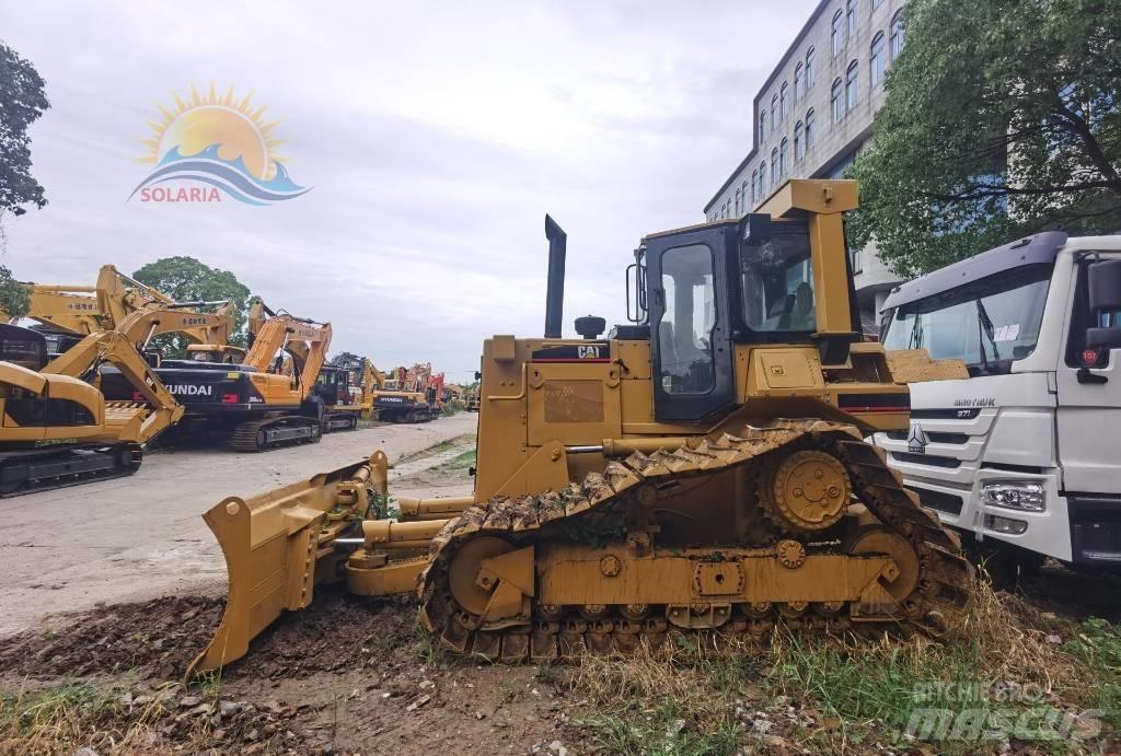 CAT D 5 N Buldooserid