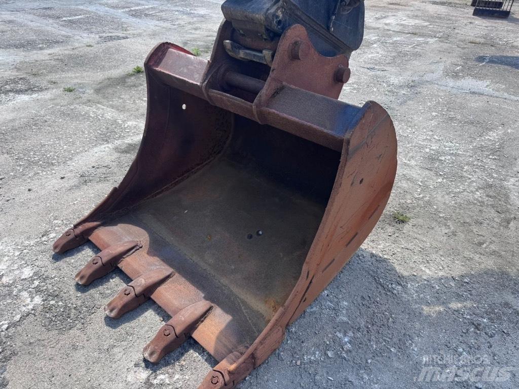 JCB JS 210 LC Roomikekskavaatorid
