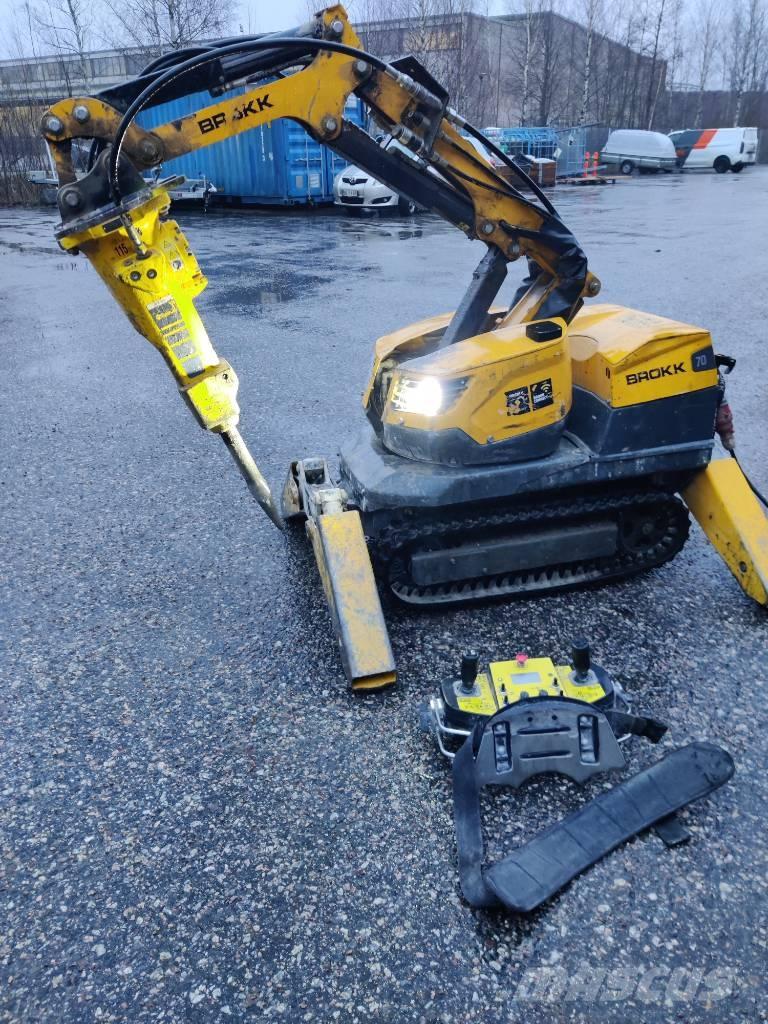 Brokk 70 Lammutusekskavaatorid