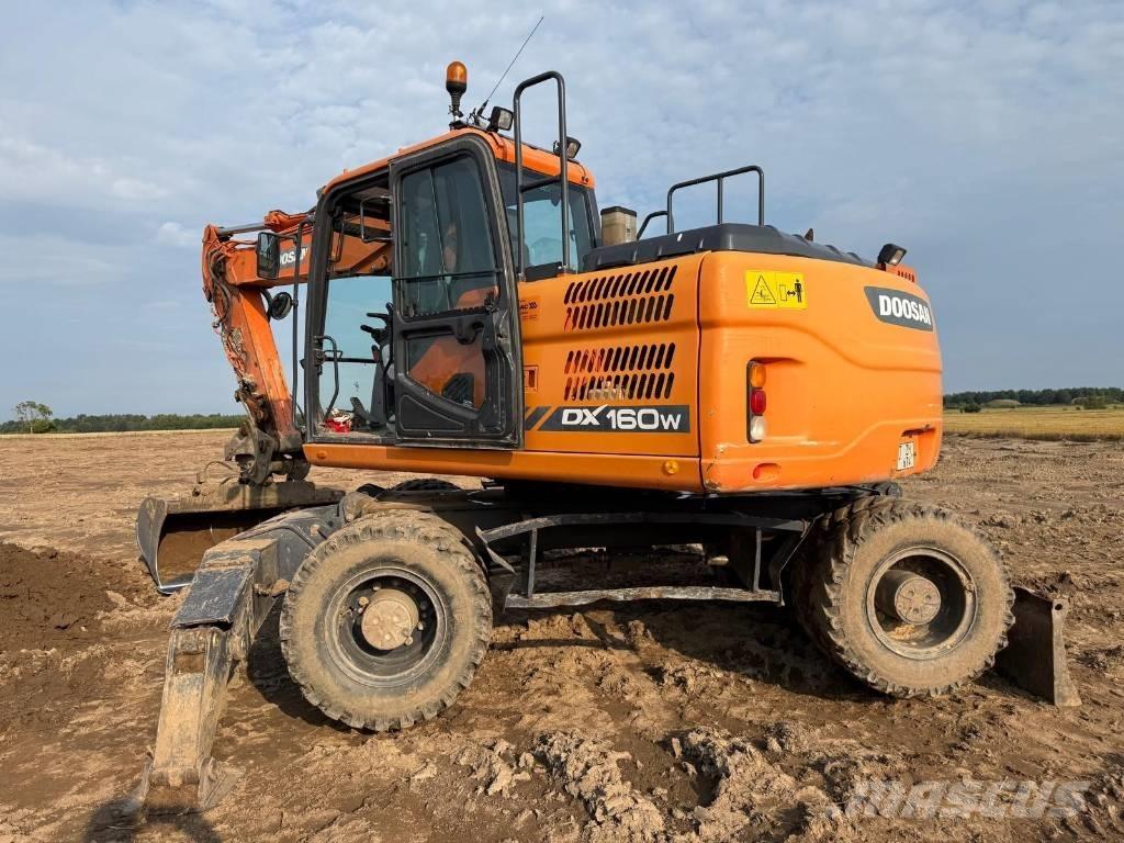 Doosan DX 160 W-3 Ratasekskavaatorid