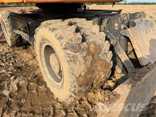 Doosan DX 160 W-3 Ratasekskavaatorid