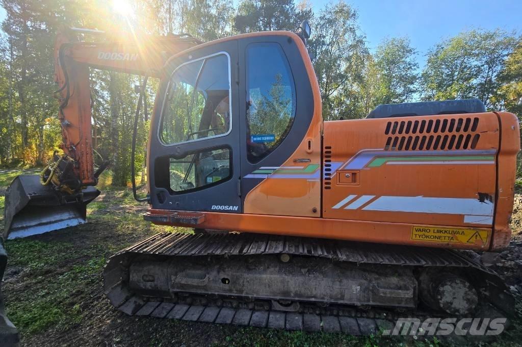Doosan DX 140 LC Roomikekskavaatorid