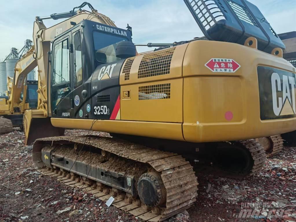 CAT 325 D2 Roomikekskavaatorid