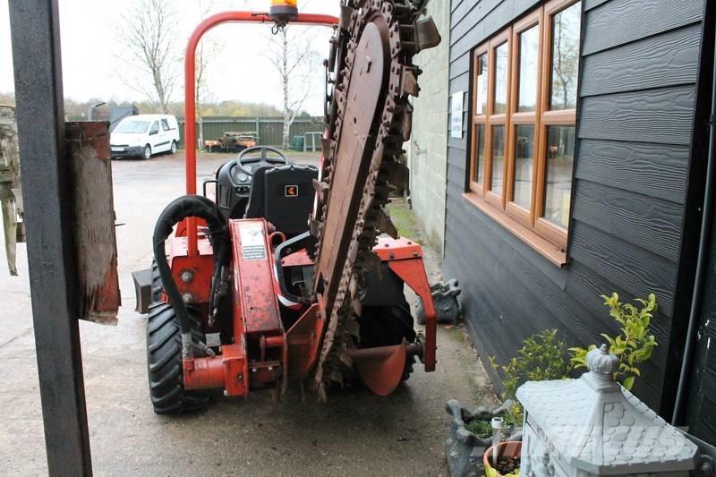 Ditch Witch RT 40 Pinnaselõikurid