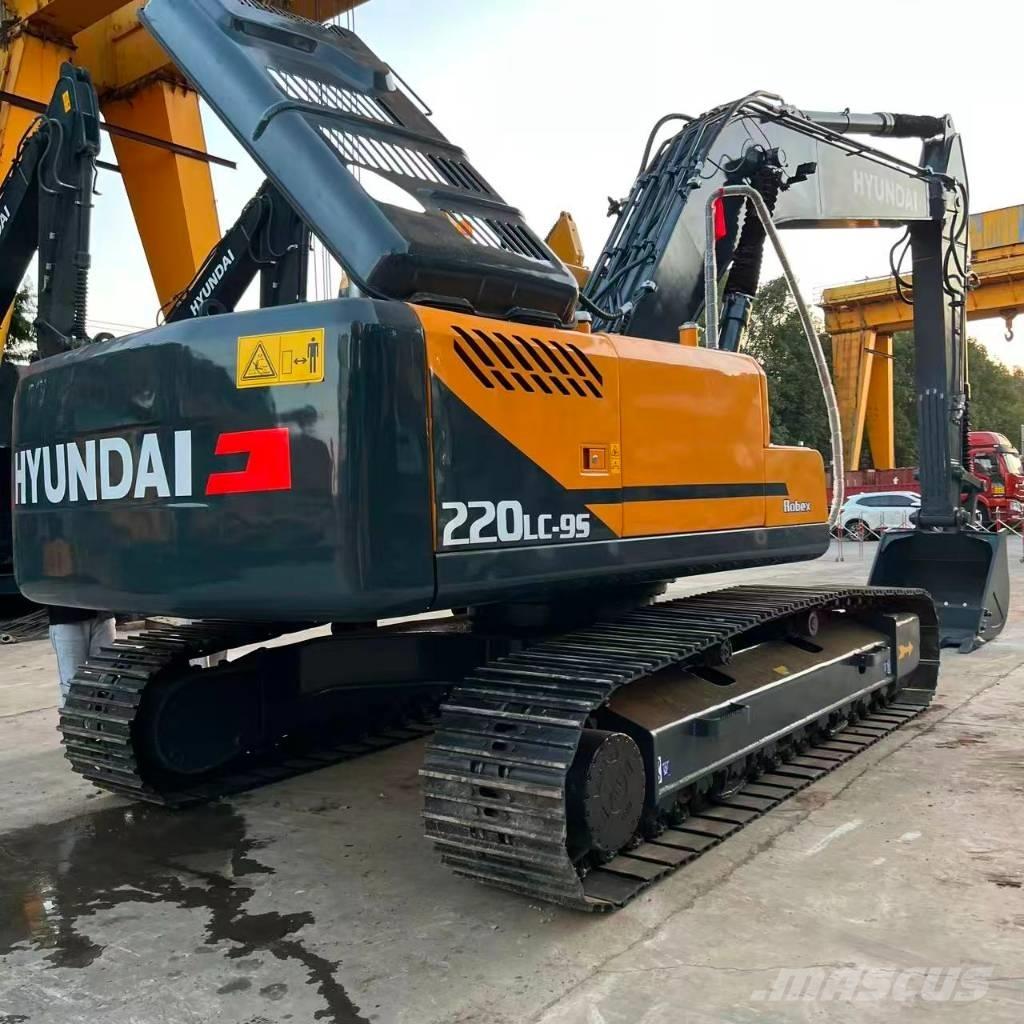Hyundai R220LC-9S Väikeekskavaatorid 7t-12t