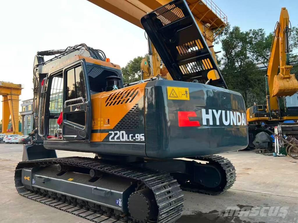 Hyundai R220LC-9S Väikeekskavaatorid 7t-12t