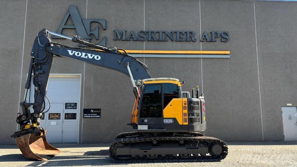 Volvo ECR 235 E Roomikekskavaatorid