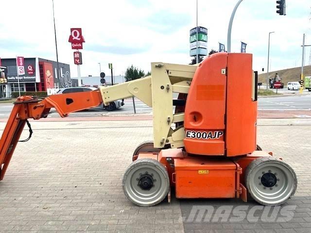 JLG E 300 AJP Iseliikuvad poomtõstukid