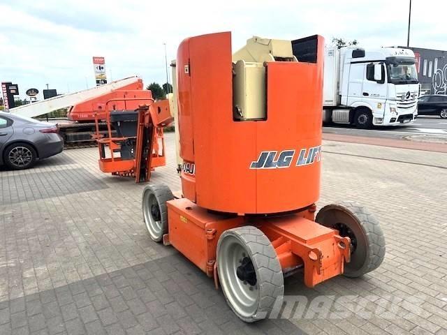 JLG E 300 AJP Iseliikuvad poomtõstukid