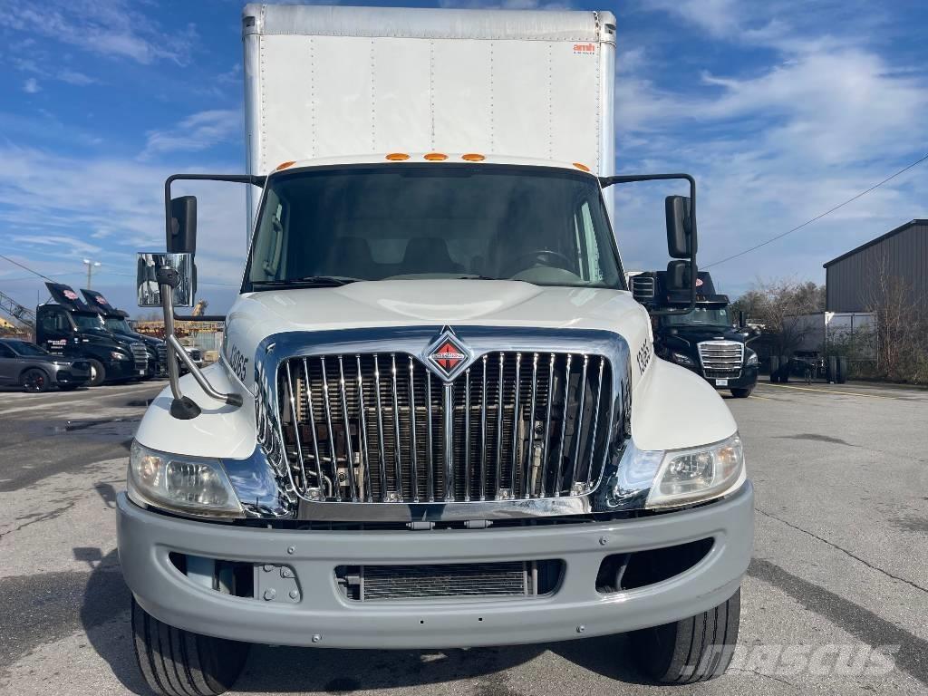 International 4300 Furgoonautod