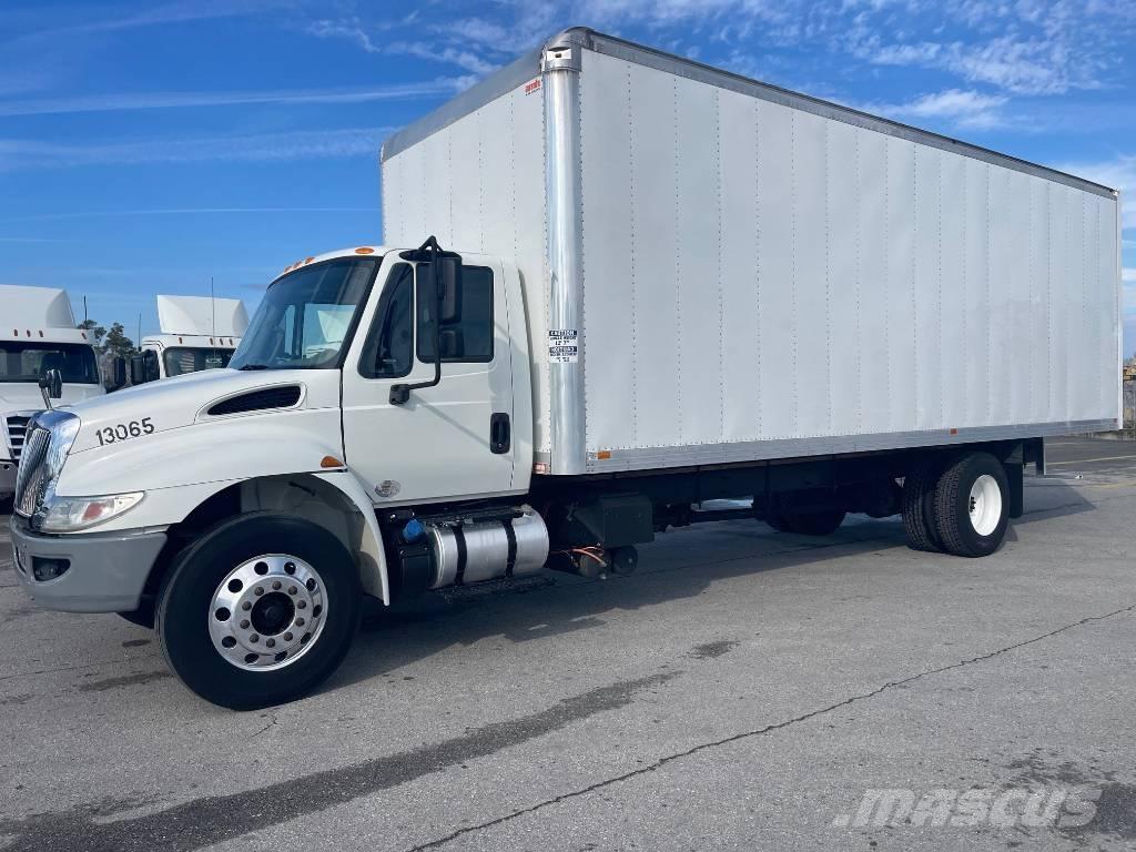 International 4300 Furgoonautod