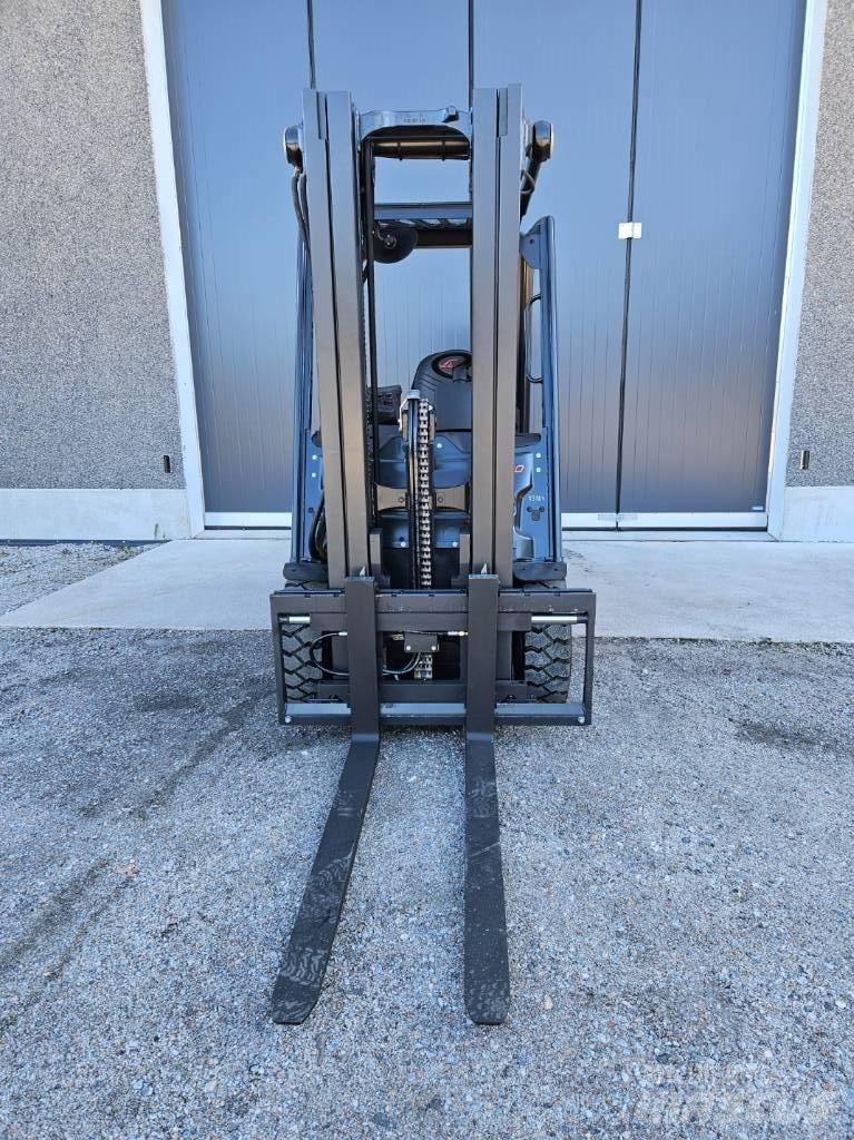 Linde E30-01 Elektritõstukid