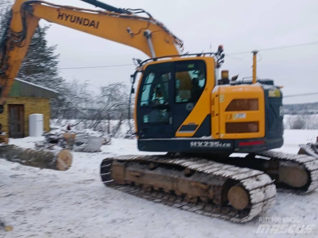 Hyundai HX 235 LCR Roomikekskavaatorid