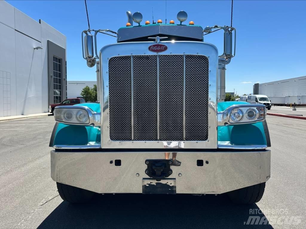Peterbilt 388 Sadulveokid