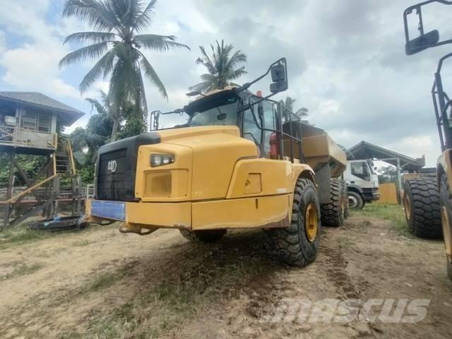CAT 745 Liigendraamiga pinnaseveokid