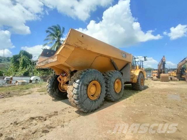CAT 745 Liigendraamiga pinnaseveokid