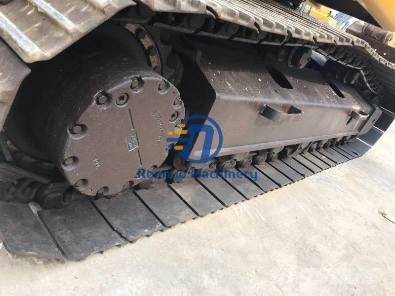 Komatsu PC200-7 Roomikekskavaatorid