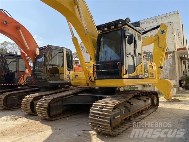 Komatsu PC 220-8 Roomikekskavaatorid
