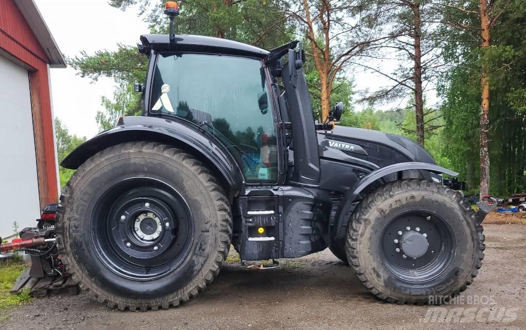 Valtra T 235 D Traktorid